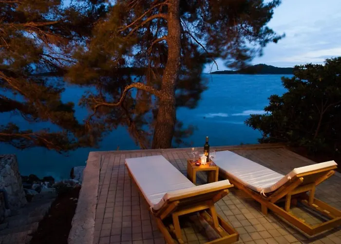 Вилла Waterfront Dora By Guide *