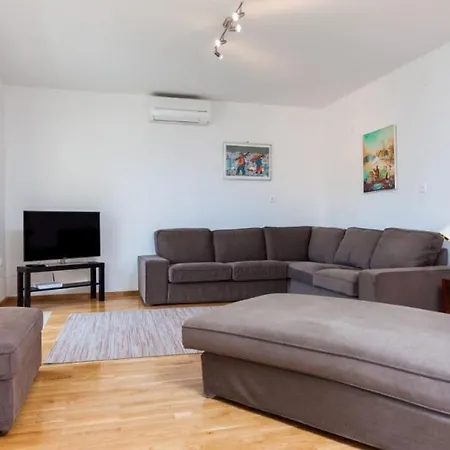 빌라 Waterfront Dora By Guide 프리즈바