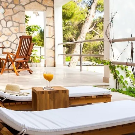 Waterfront Dora By Guide 빌라